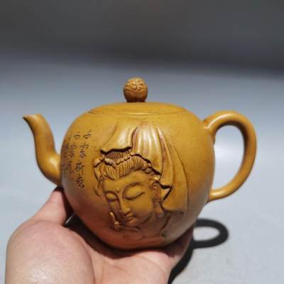  精品紫砂壶专场 - 周桂珍大师落款 浮雕悟道紫砂壶