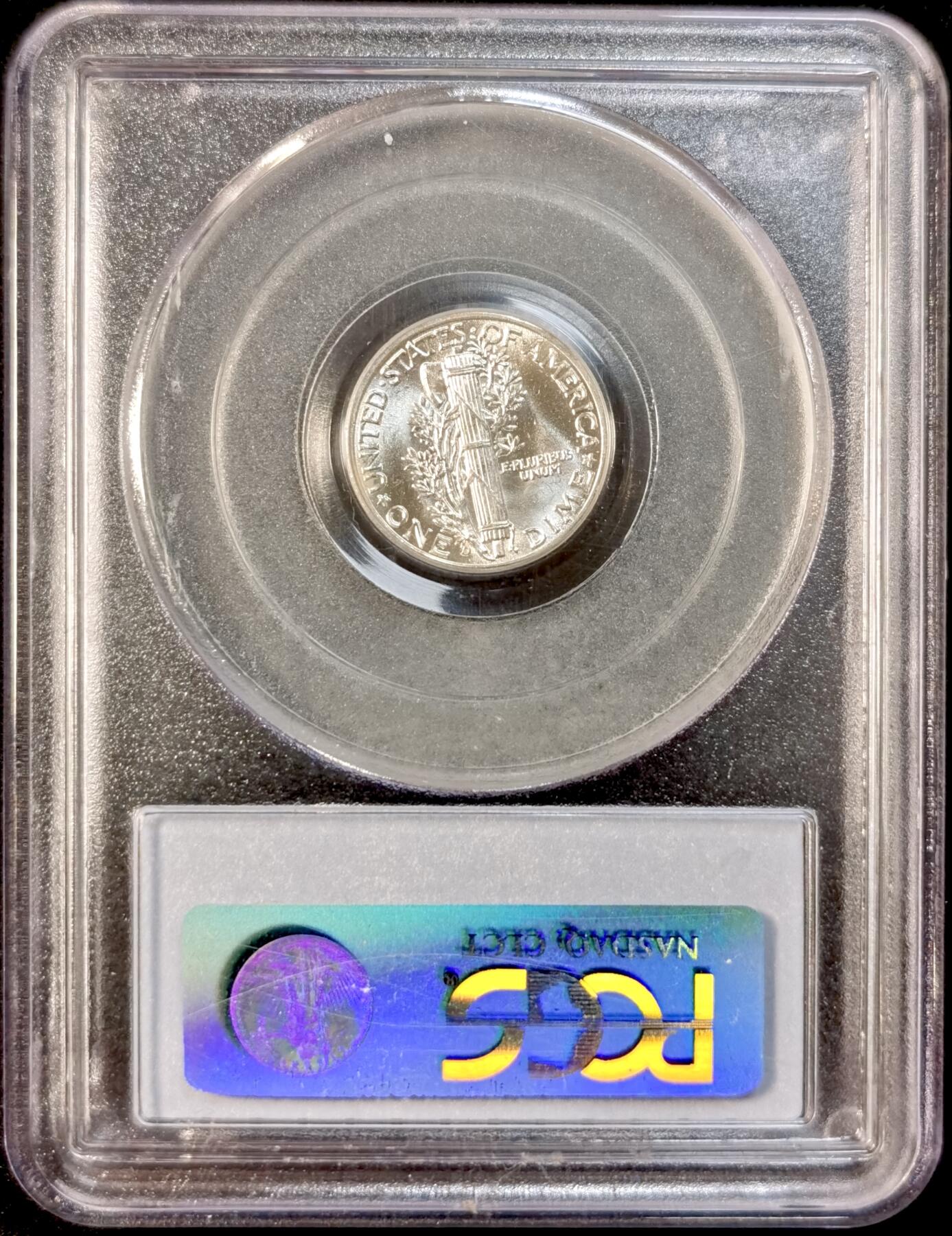甄臻铺-世界币章拍卖（第35期），送拍享返佣金等优惠多多 PCGS-MS65 1942年美国小飞侠，老盒子高分难觅