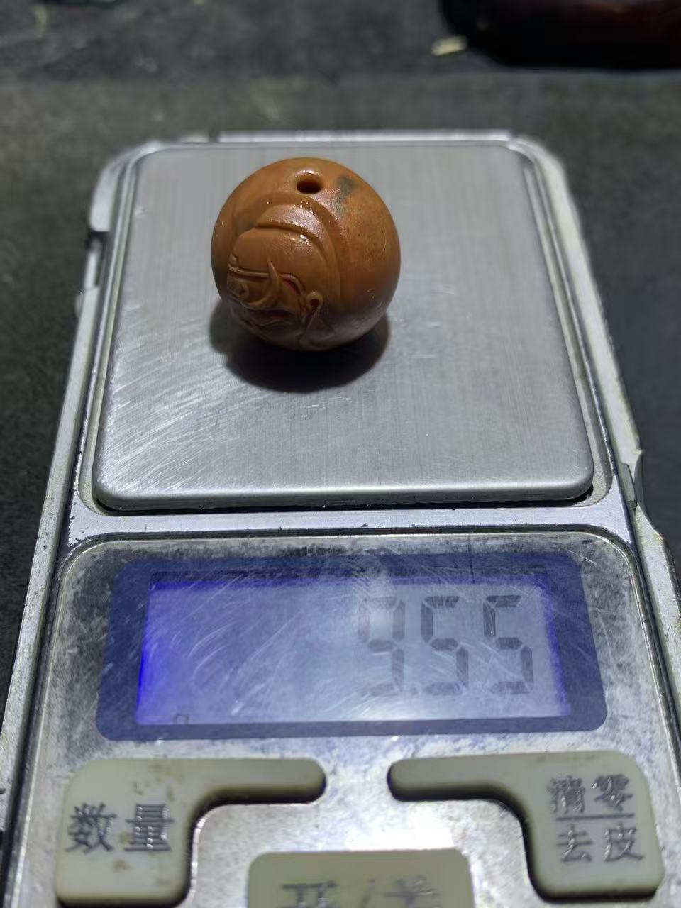 精美亚光冰飘战国红玛瑙手工雕刻忠义关二爷圆珠一个