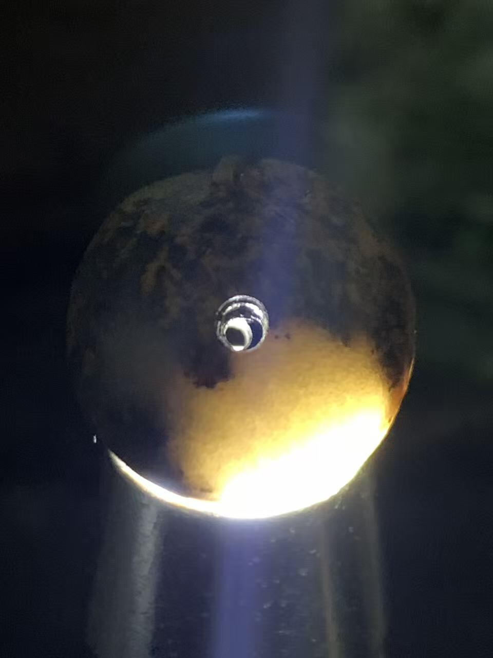亚光风化纹冰飘草花纹战国红玛瑙手工雕刻佛字圆珠一颗！
