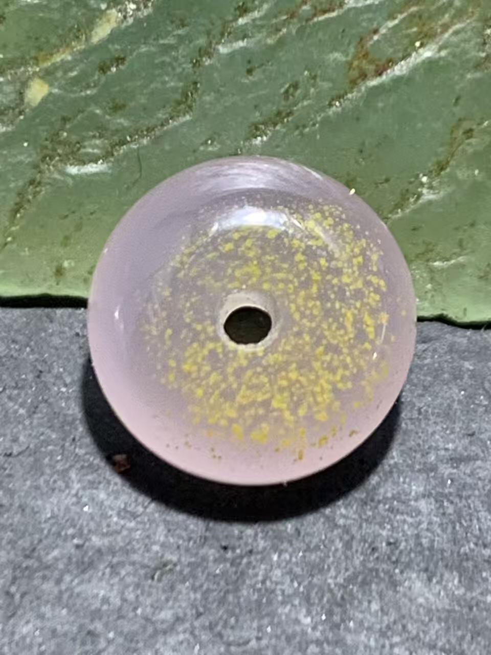 精美冻料飘金沙蒙料战国红玛瑙算盘珠一个，