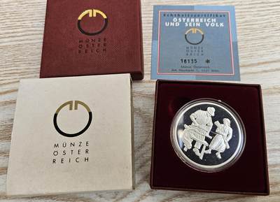 【币将精彩】世界钱币拍卖（2026-3-4） - 奥地利1996年轧麻夫妇500先令银币带证书包装