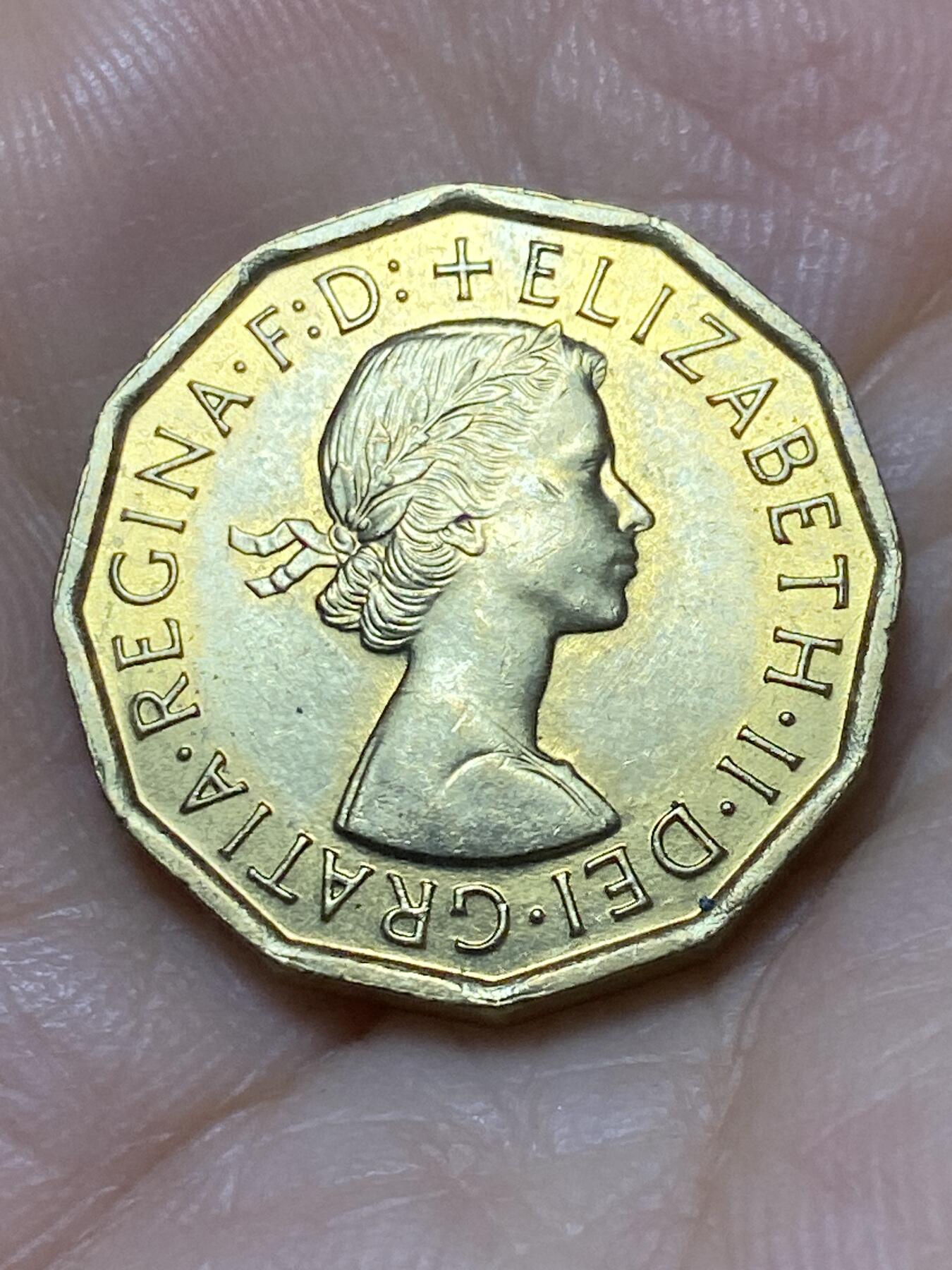 2025年第九十七场(总第一百二十三场）外国好品散币(免佣金) 英国🇬🇧1967年3便士(伊丽莎白二世青年桂冠，第二版，普制币关门年)