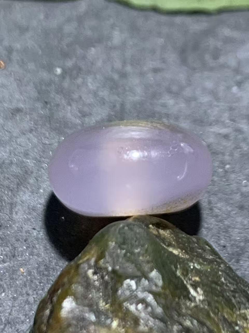 精美冻料飘金沙蒙料战国红玛瑙算盘珠一个，