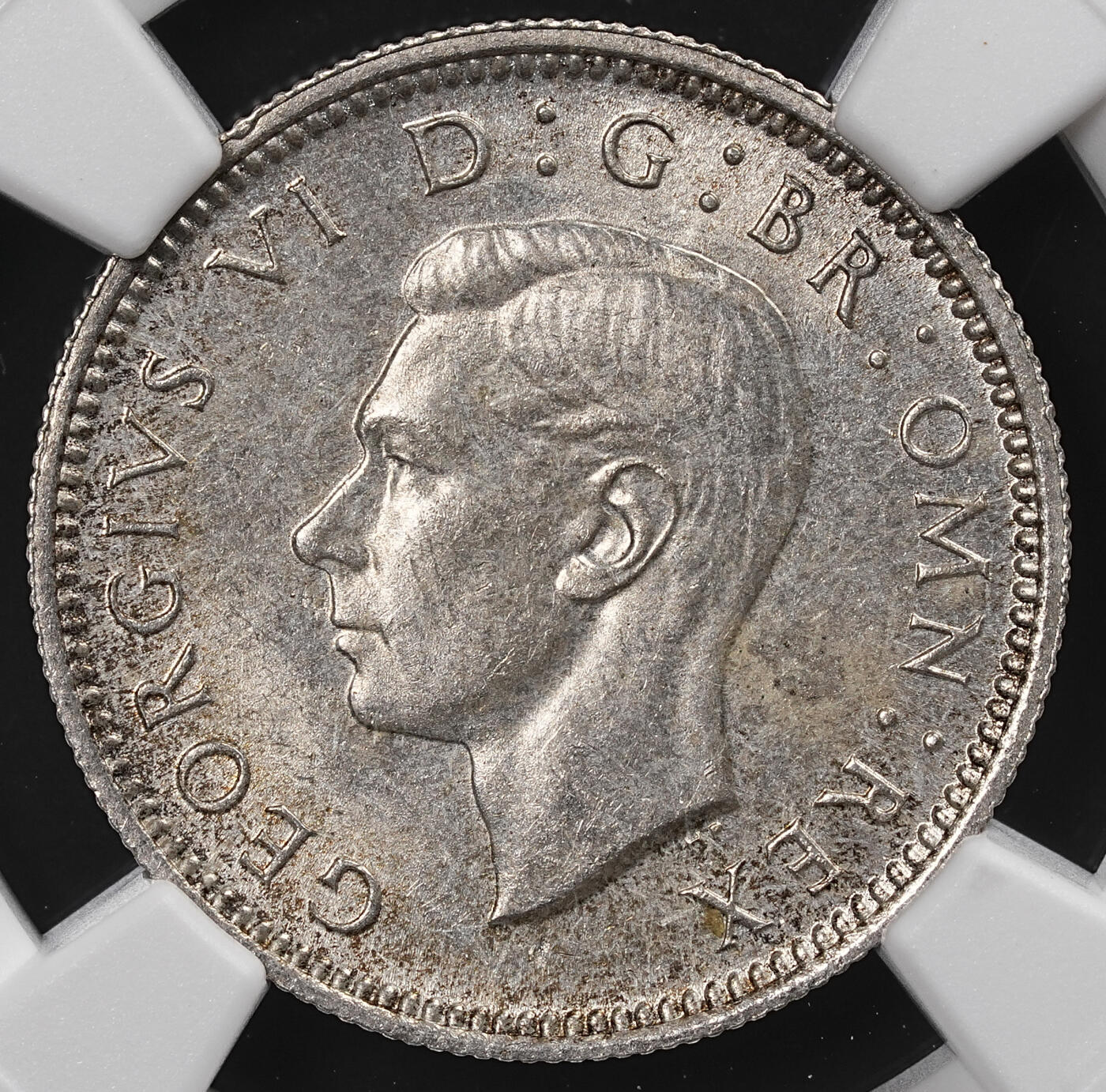 修遠堂世界钱币第八十六期 NGC MS64 1946年英国6便士银币