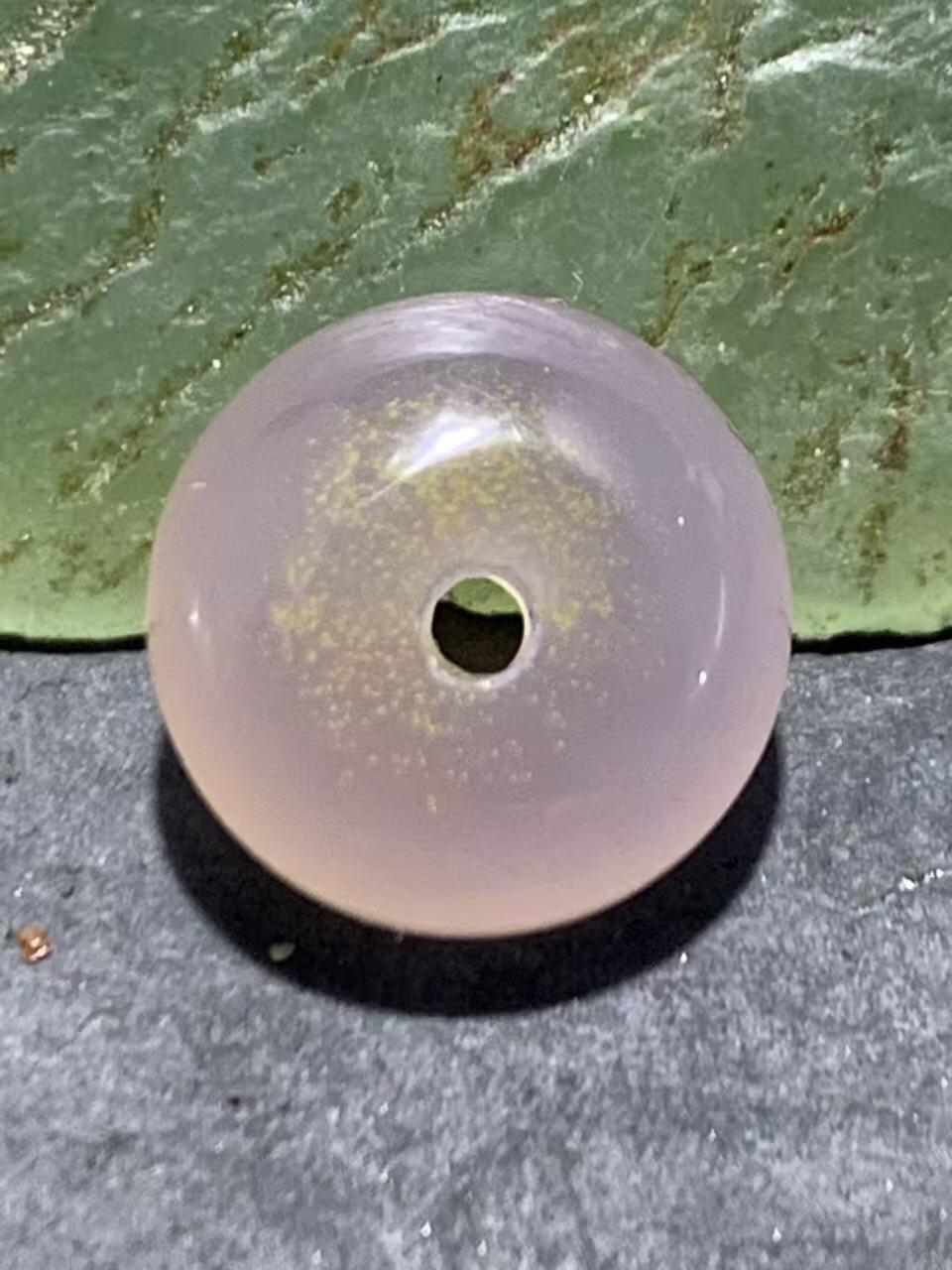 精美冻料飘金沙蒙料战国红玛瑙算盘珠一个，