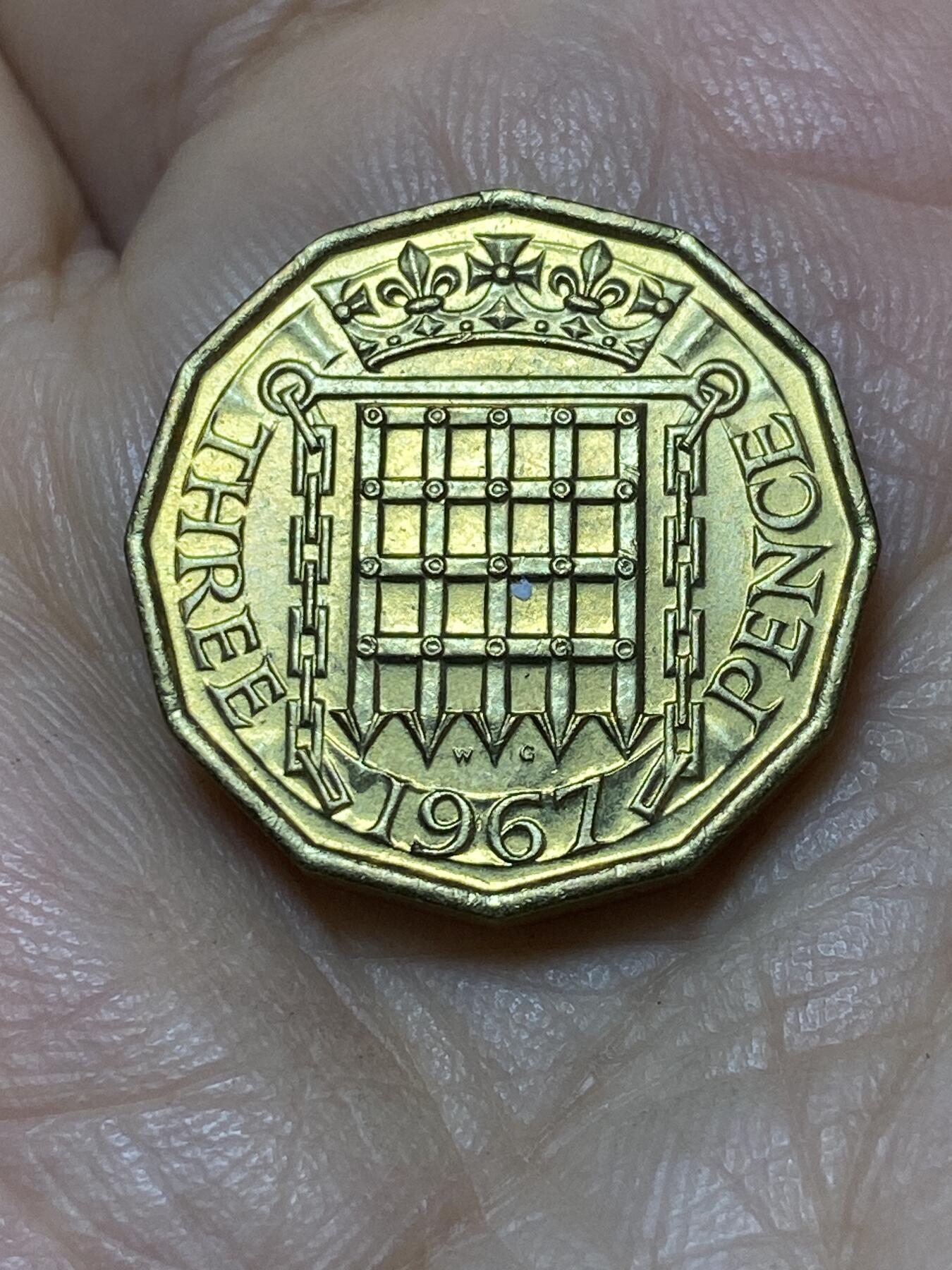 2025年第九十七场(总第一百二十三场）外国好品散币(免佣金) 英国🇬🇧1967年3便士(伊丽莎白二世青年桂冠，第二版，普制币关门年)