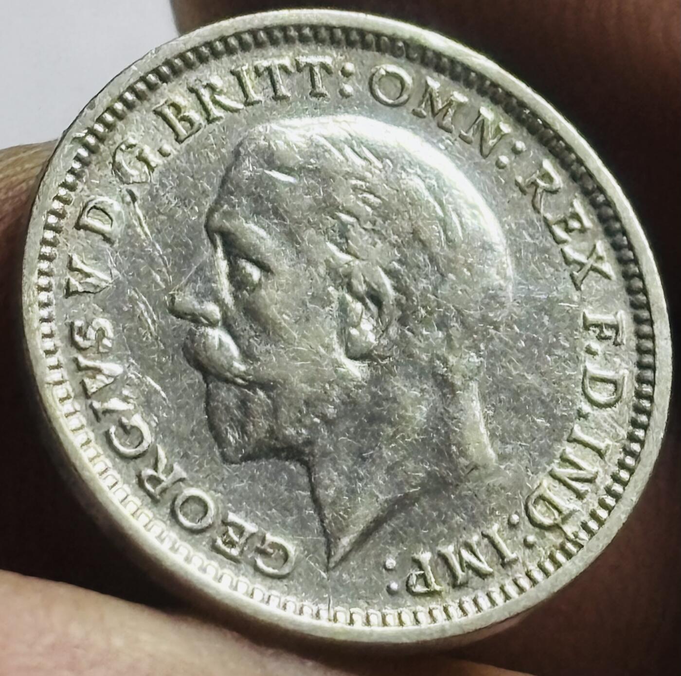 文馨钱币收藏第 273 场， 长期接收代拍品 好品 1933 年英国乔治五世 3 便士银币，第四版 500 银