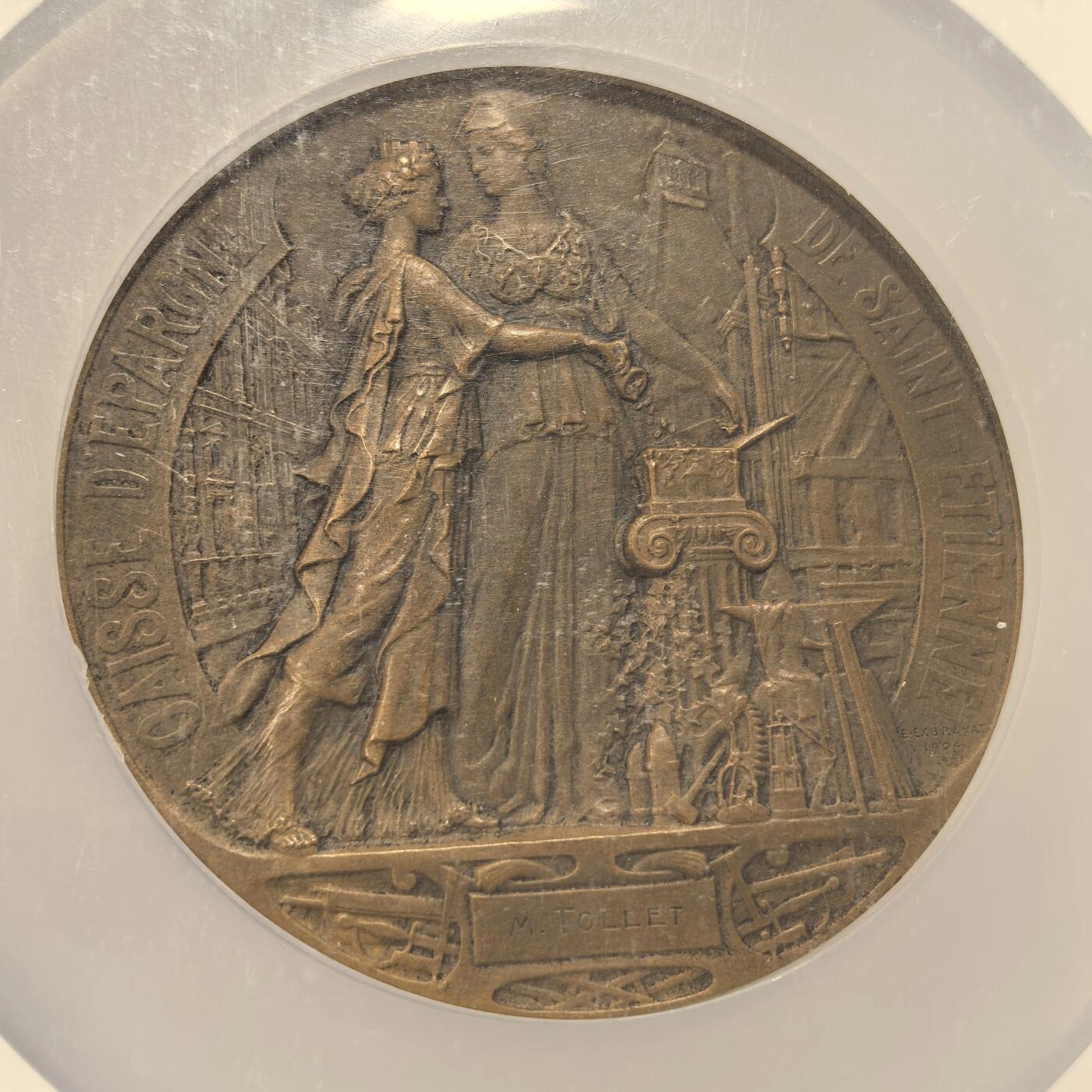 博洋堂“良辰美钰”中秋国庆双节精品专场暨第141期（全场包邮） NGC MS64 法国1904年圣埃蒂安市储蓄银行巨大铜章，67mm，正面经典玛丽安奴高浮雕磨砂雕像，背面城市风景与女神指引财富流动经典麦朵儿风格刻画，加大加厚盒子比镇纸还要厚重！
