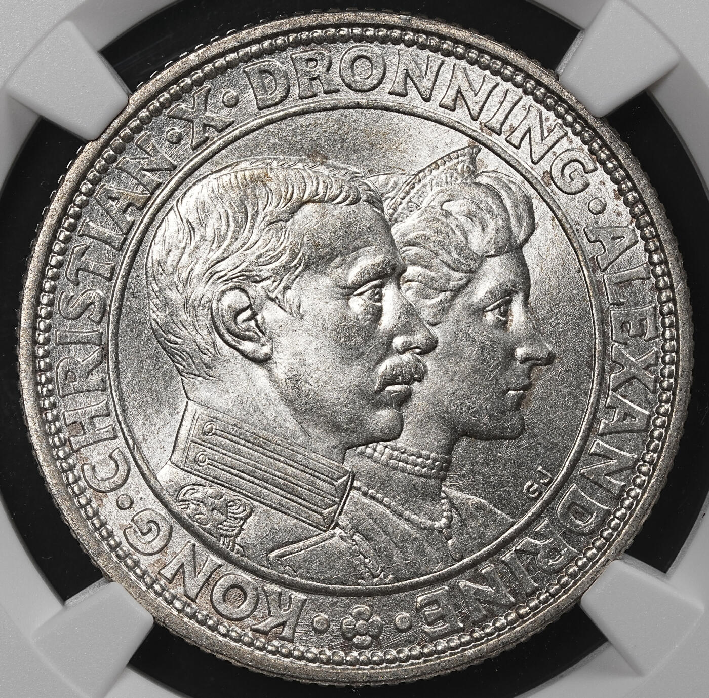 修遠堂世界钱币第八十六期 NGC MS66 1923年丹麦国王银婚纪念2克朗银币