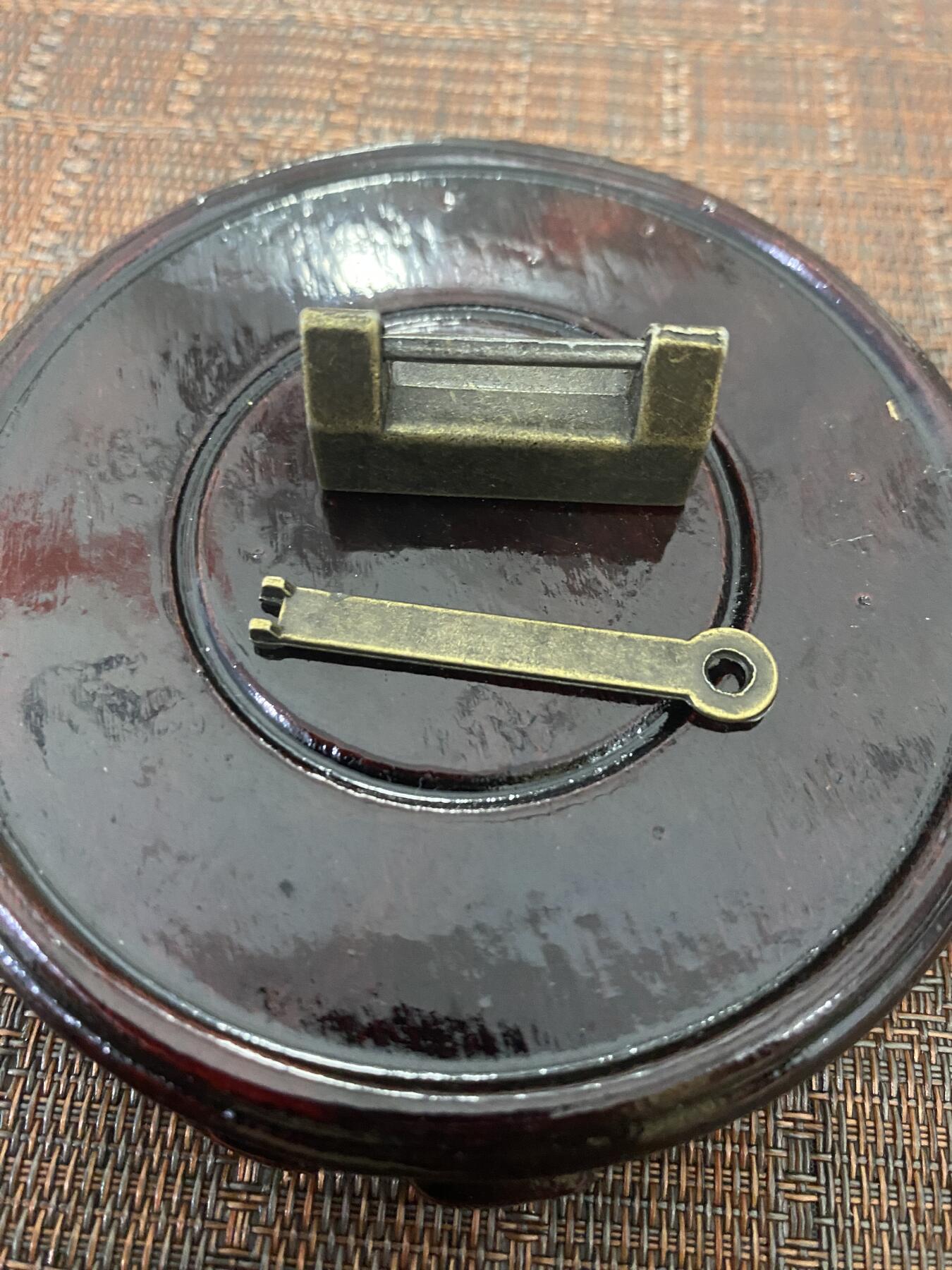 江南站09场杂项 小铜锁，带钥匙
