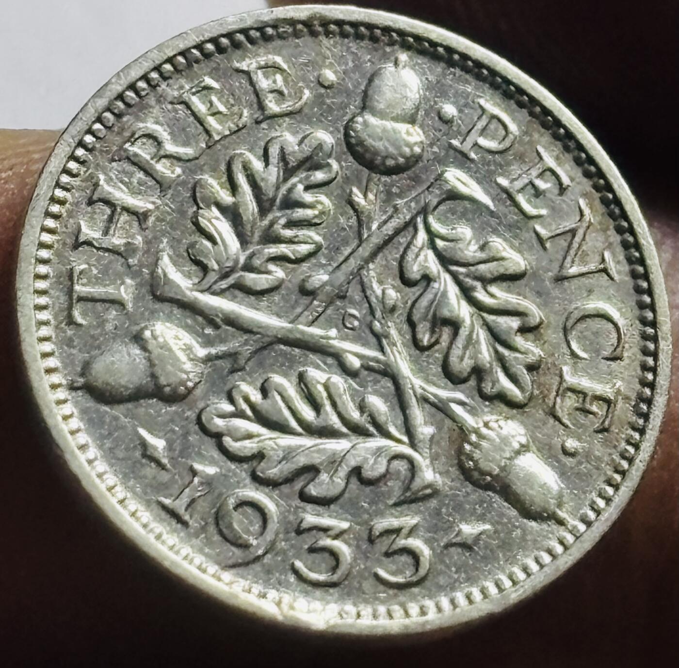 文馨钱币收藏第 273 场， 长期接收代拍品 好品 1933 年英国乔治五世 3 便士银币，第四版 500 银