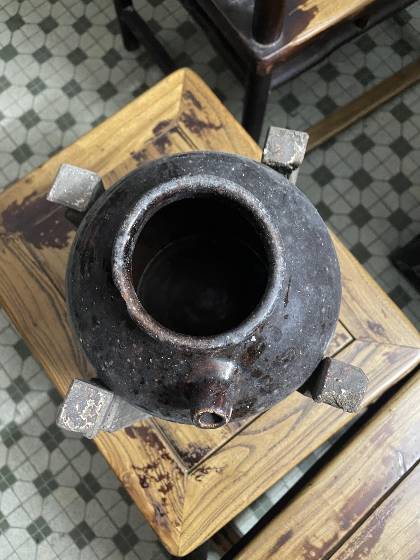 黑油茶壶