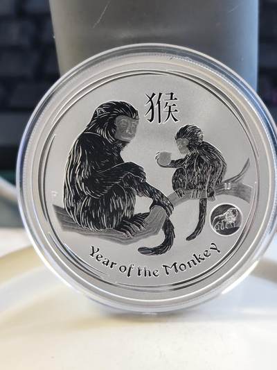 第176期拍卖【长期征集拍品】【欢度国庆中秋双节】 - 澳大利亚2016年生肖猴年私印狮子1盎司纪念银币,1盎司，999银，女王面有脏