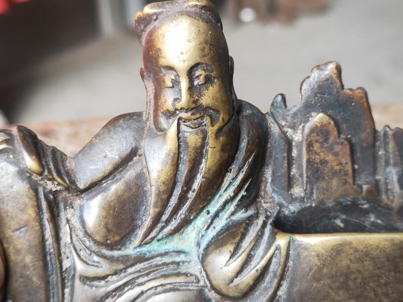 清代  纯铜半壁江山 寿仙翁 笔洗一件 做工精细 用料厚重 包浆老道  值得拥有 尺寸长11.8Cm宽3Cm高6.6Cm重400克左右