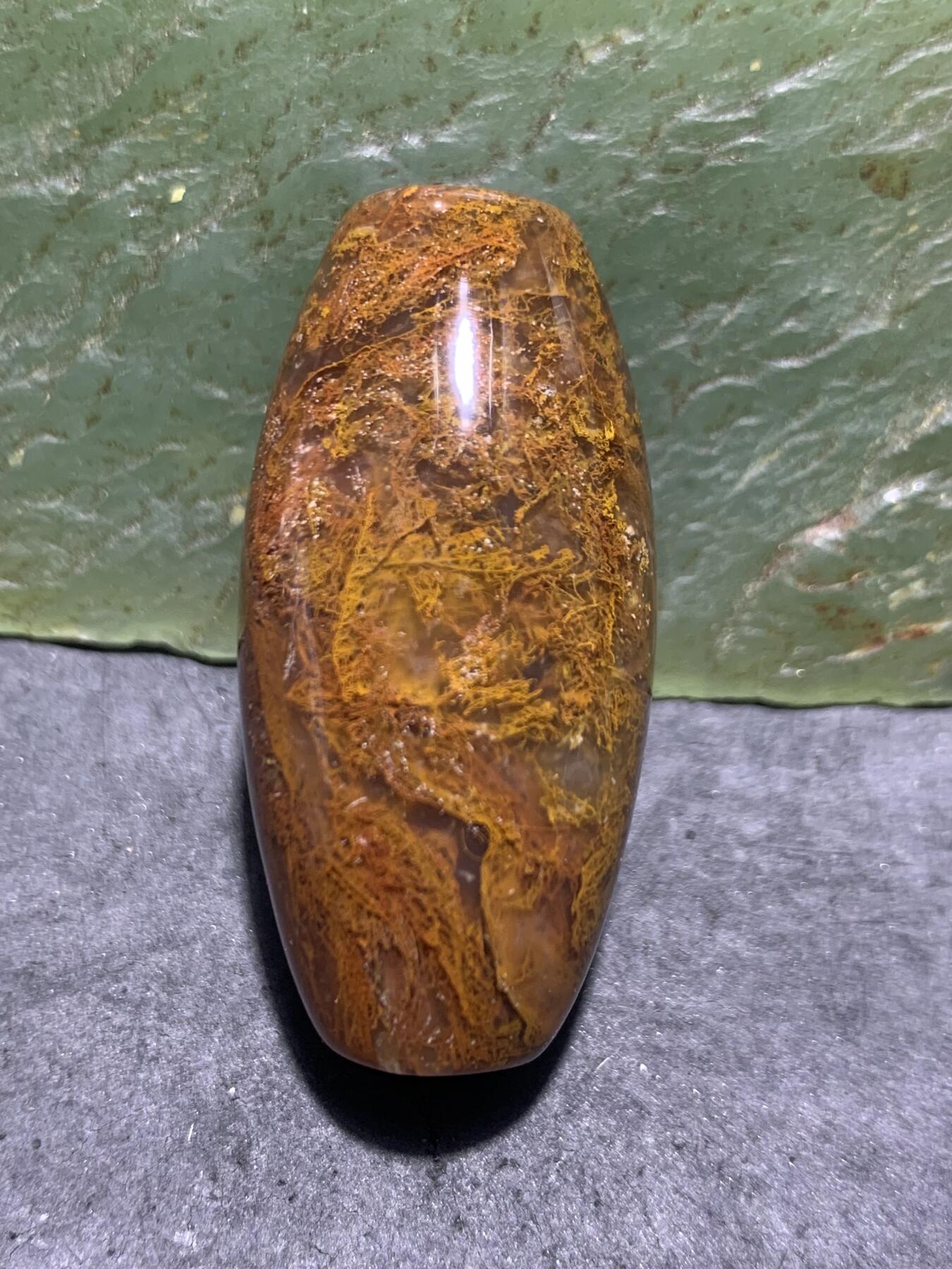 精美高玉化高润度黄金草花纹水草玛瑙桶珠一个