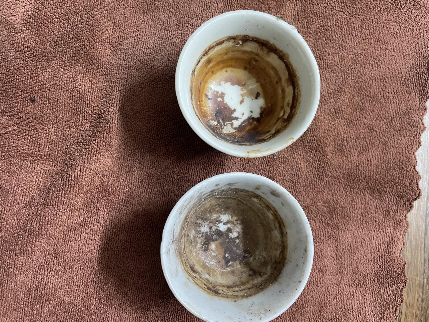 一对民国时期的茶杯