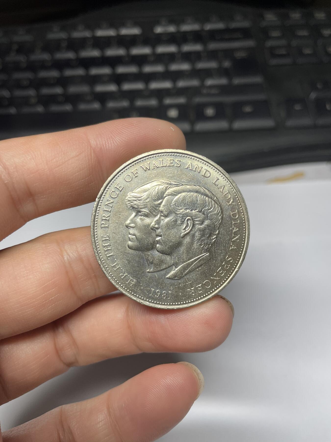 2025年集古藏今外币拍卖第九期-第3场—（总第273拍），可以寄存60天，满160元包邮。 1981年英国克朗纪念币