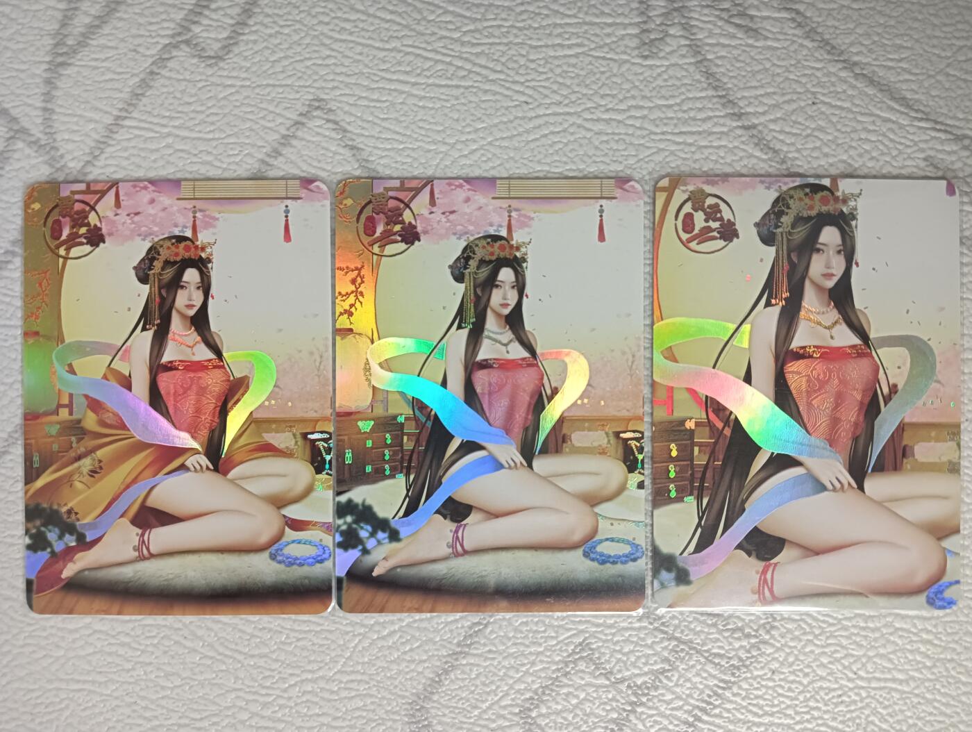 花开卡拍第40期（9月28号周日截拍，品控勿拍!!!拍品不寄存，运费5元，自制卡难免瑕疵，可能存在轻微撞角爆边等出厂瑕疵，品控介意勿拍！） 绘天阁红楼梦 贾元春 彩闪三渐变 