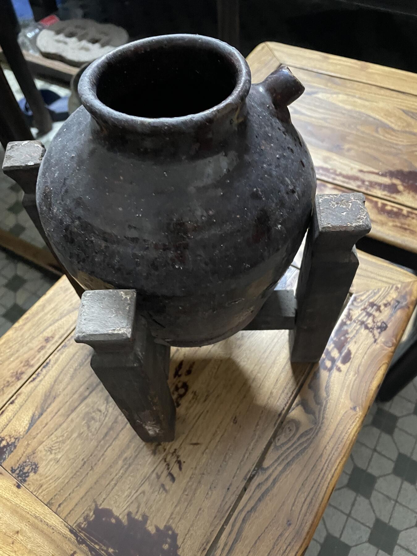 黑油茶壶