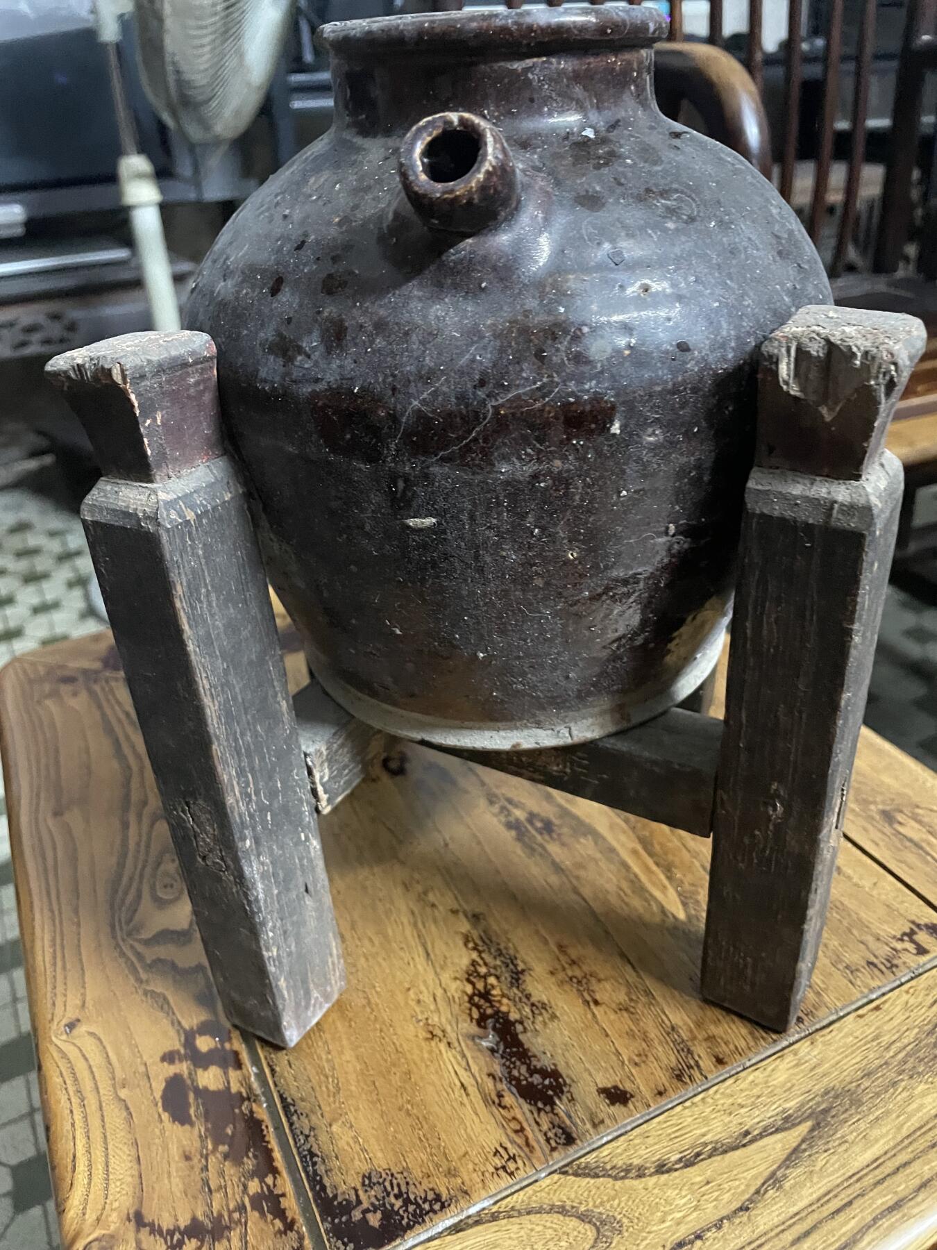 黑油茶壶
