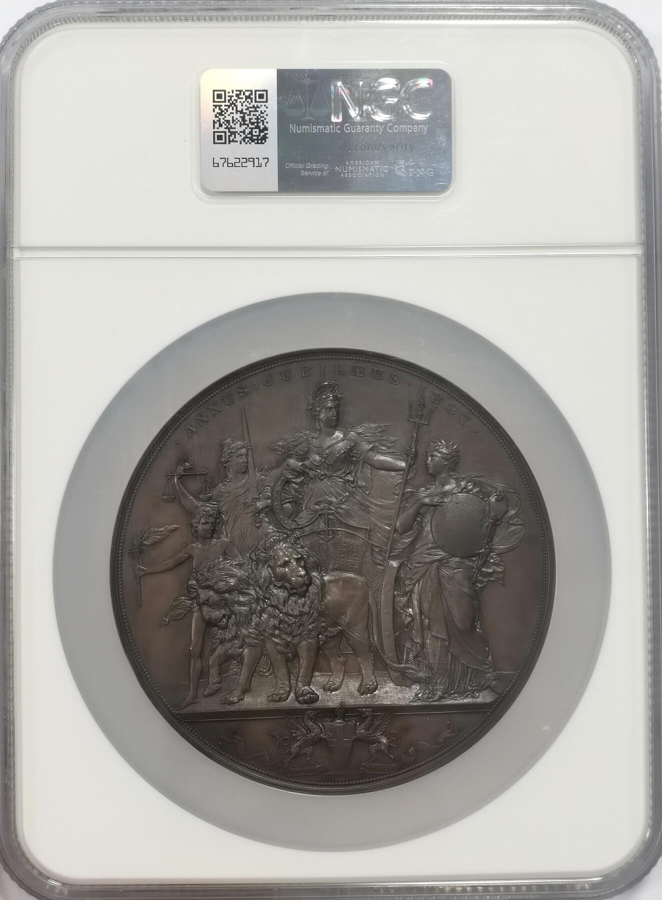 博洋堂“良辰美钰”中秋国庆双节精品专场暨第141期（全场包邮） NGC MS63BN 英国1887年维多利亚女王登基50周年Queen Victoria's Jubilee纪念大铜章，伦敦金融城系列第22号作品，奥地利章牌艺术大师安东·沙夫（A. Scharff，1845-1903）名誉品。直径：80mm，铸量：450枚，带原盒。