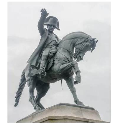 【旋风钱币】10月4日19:00准时开拍 精美欧洲币章 第三帝国货币等 全场包邮！ 【艺术】【原盒】法国艺术大章 拿破仑骑马雕像圣西尔军校高浮雕精制超大铜章 带原盒 80MM 219克