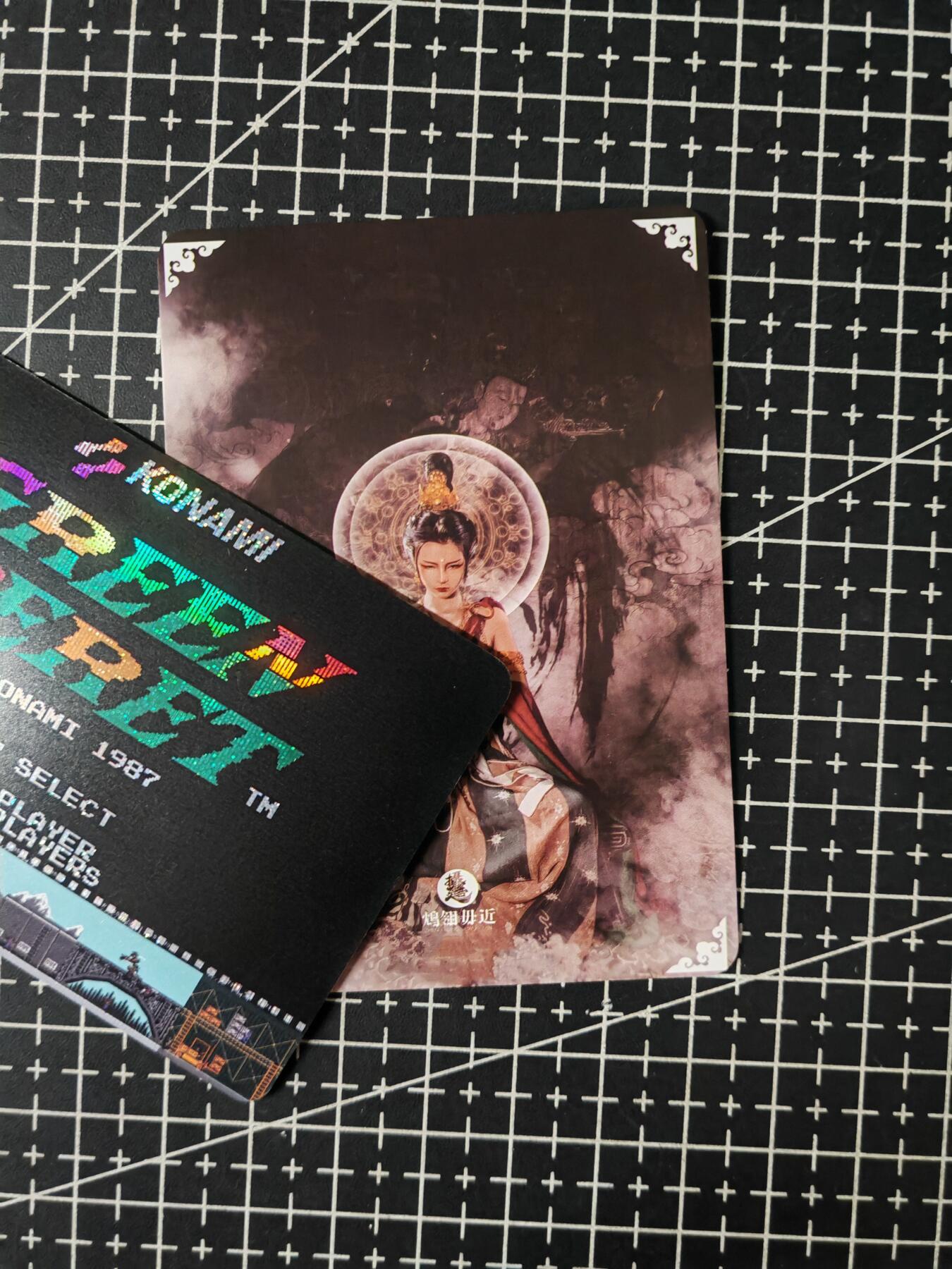 铃鹿第八期（提示一：自制卡难免瑕疵，可能存在撞角爆边等出厂瑕疵，介意慎拍；提示二：参拍请慎重，跑单押金不退的）） cos彩闪艺术单卡