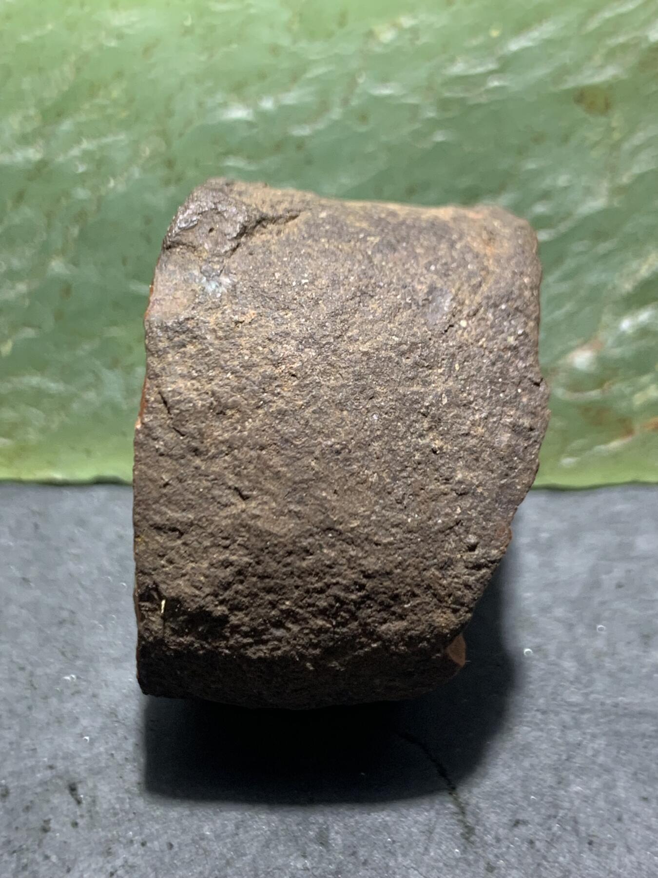 精美铁皮开窗料荔枝冻飘柿子红南红玛瑙原石一颗，