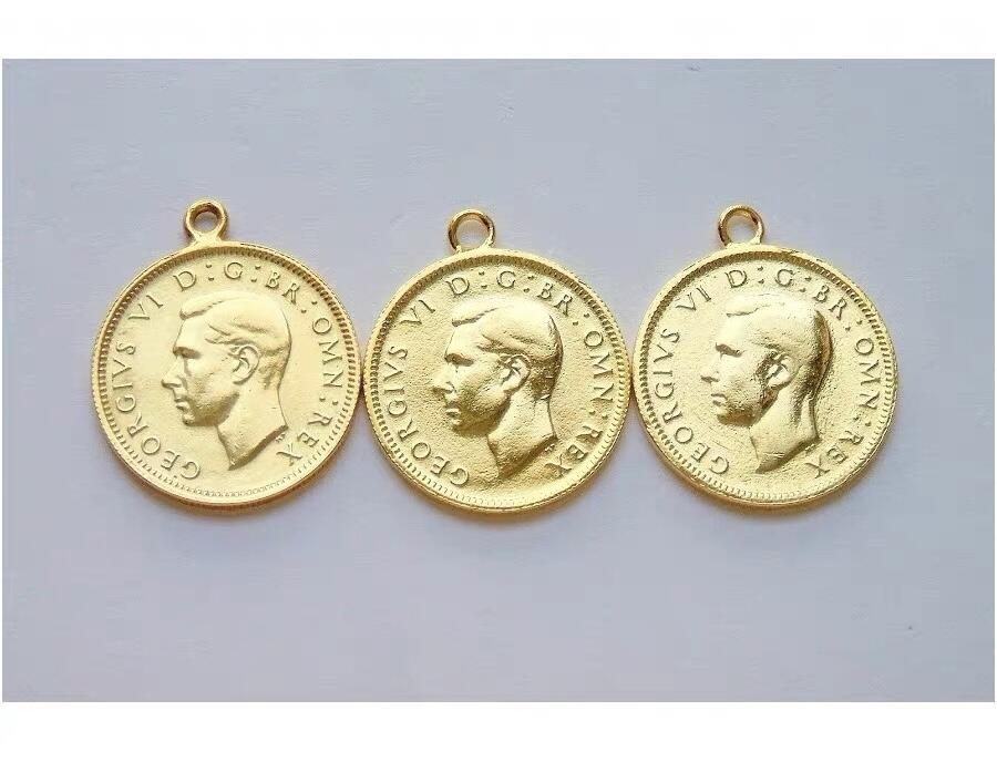 单枚价 英国二战期间乔治六世镀金高浮雕精制币章吊坠 20MM