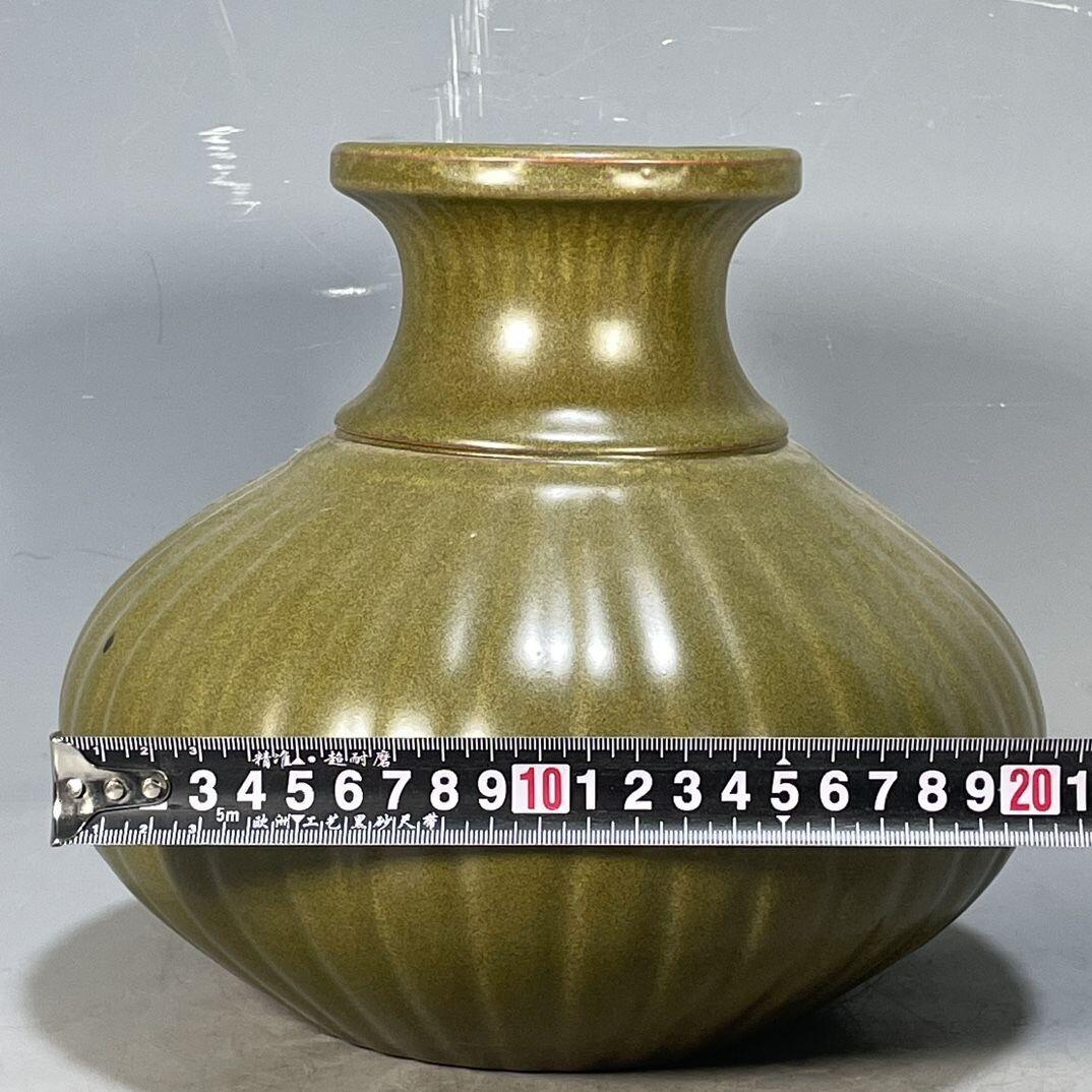 精品老瓷器专场 茶叶末釉瓜棱大肚瓶