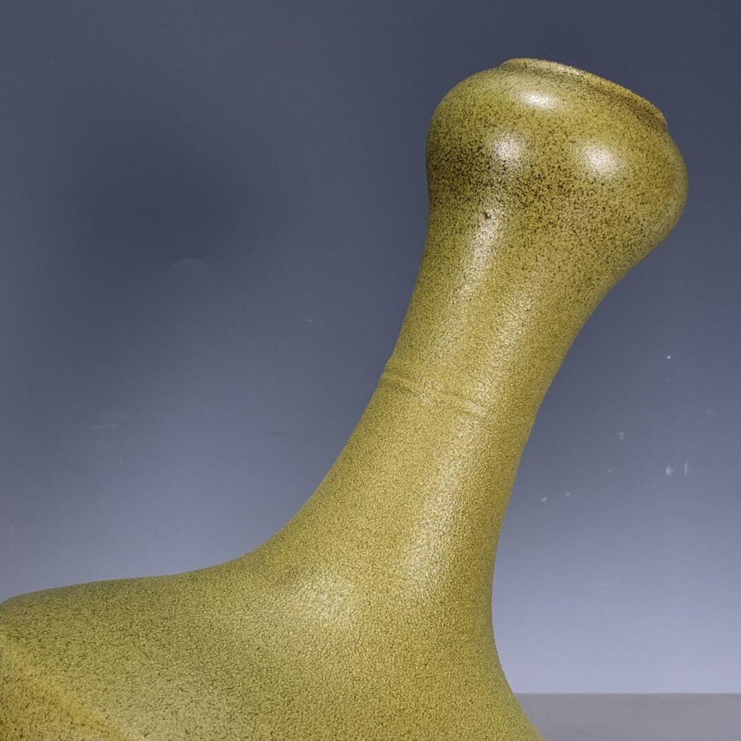 精品老瓷器专场  茶叶末釉蒜头折肩瓶