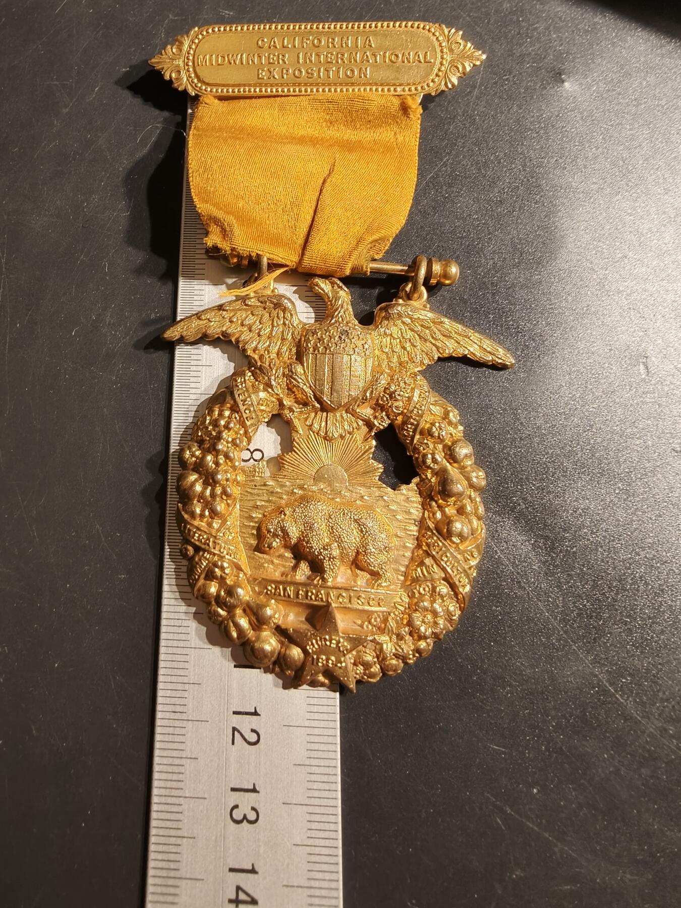 老王徽章第152期 美国加州1894冬季博览会大奖章     尺寸11.5×5.5厘米