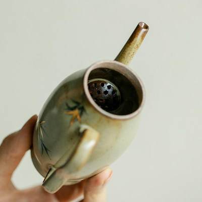 听雨轩精品瓷器专场 - 复古釉纯手绘青竹茶壶 10.5*10.6