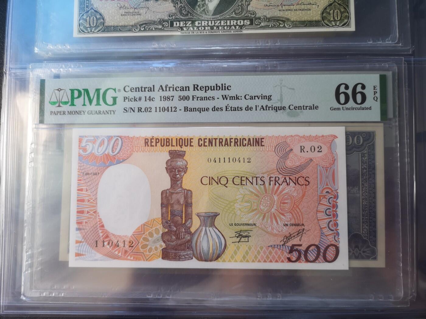 长老汇蛇年精选第五十三场拍卖 1987中非500法郎，PMG66，串号：R.02110412