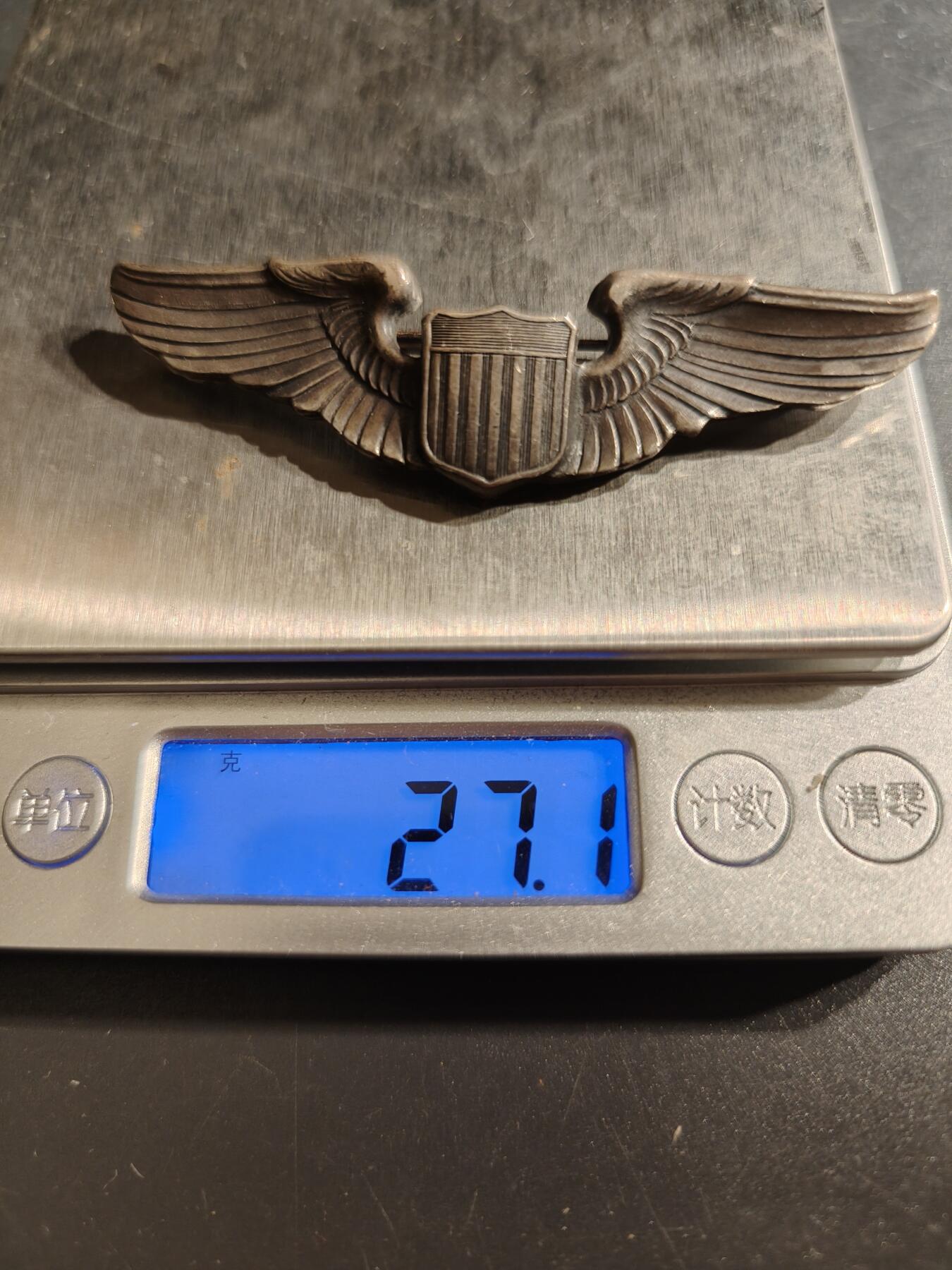 老王徽章第152期 美国二战陆军航空兵飞行员技能章    925银3英寸    二战时期横针版   早期厚重版   27克，重于普通版本