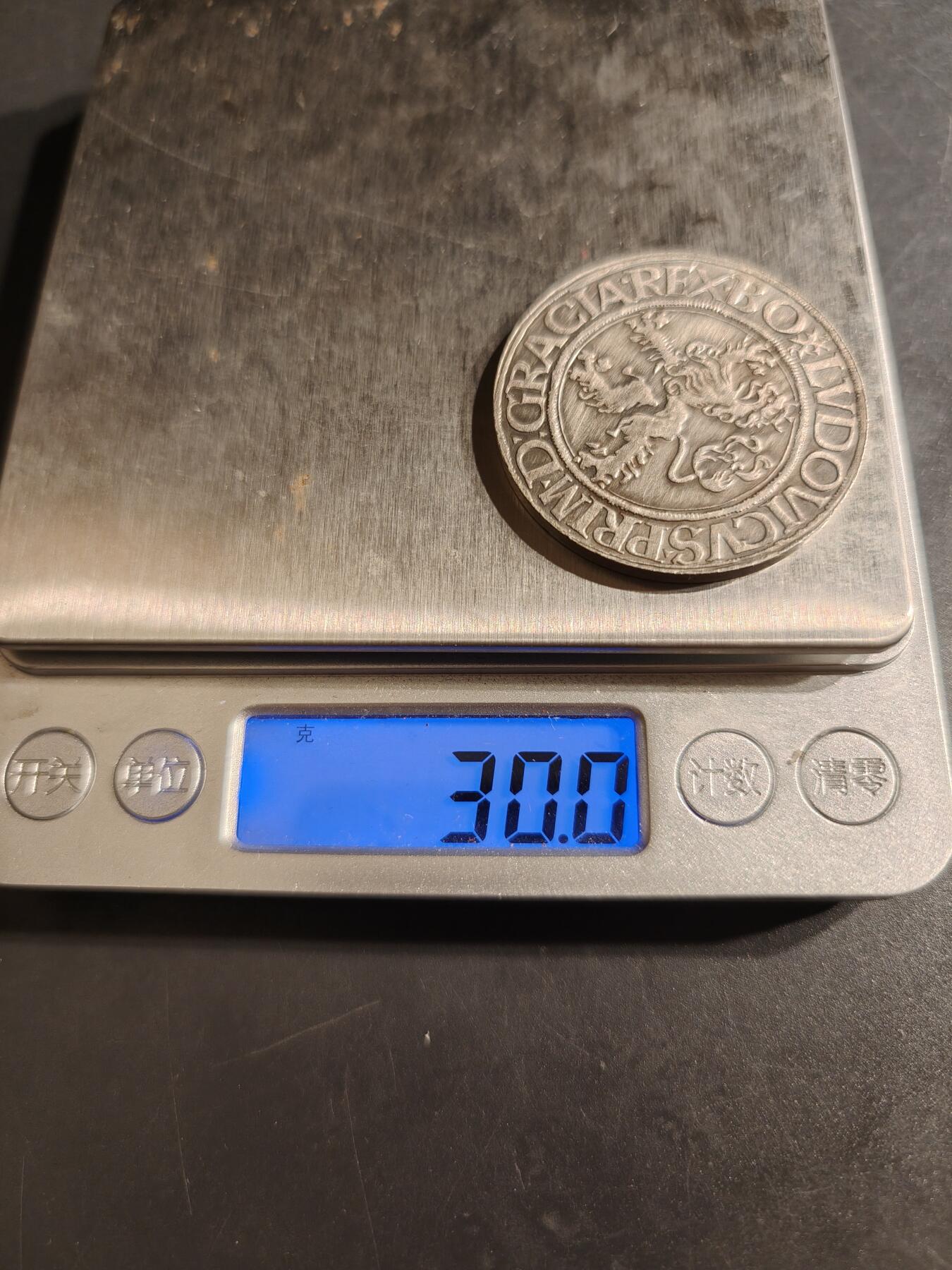 老王徽章第152期 波希米亚王国约阿希姆斯塔勒纪念章    直径40mm.   重量30g