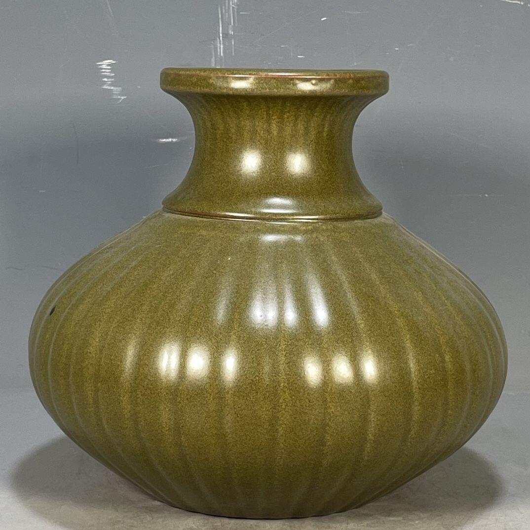精品老瓷器专场 茶叶末釉瓜棱大肚瓶