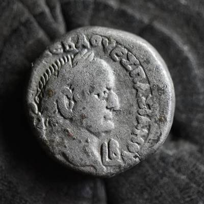 【良泉】第40期【直播场】10月16日晚19.30点开拍！225组（本场结束后外出旅游。之前预存钱币的朋友请告知，将连同本场拍品一起邮寄）  - 【藏家出品D】12.66克，古罗马帝国 埃及行省 弗拉维王朝首位皇帝——韦帕芗，公元69-70 年打制 四德拉克马银币 