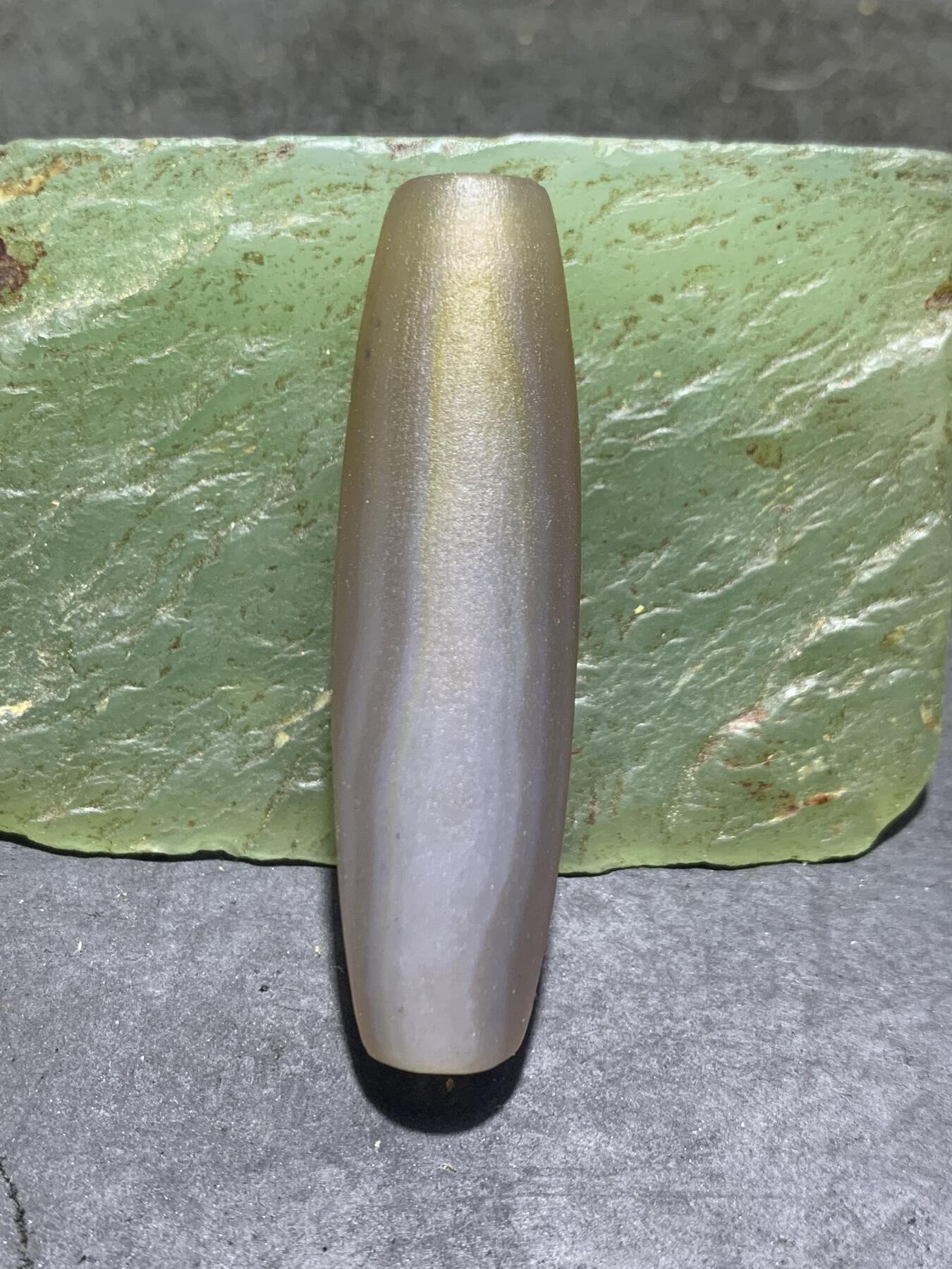 精美亚光高玉化巴西玛瑙手工俏色巧雕如来佛祖桶珠一个！