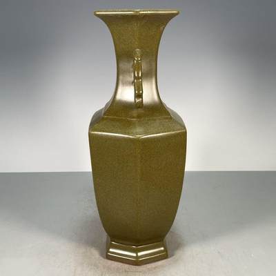 精品老瓷器专场 - 茶叶末釉双耳赏瓶