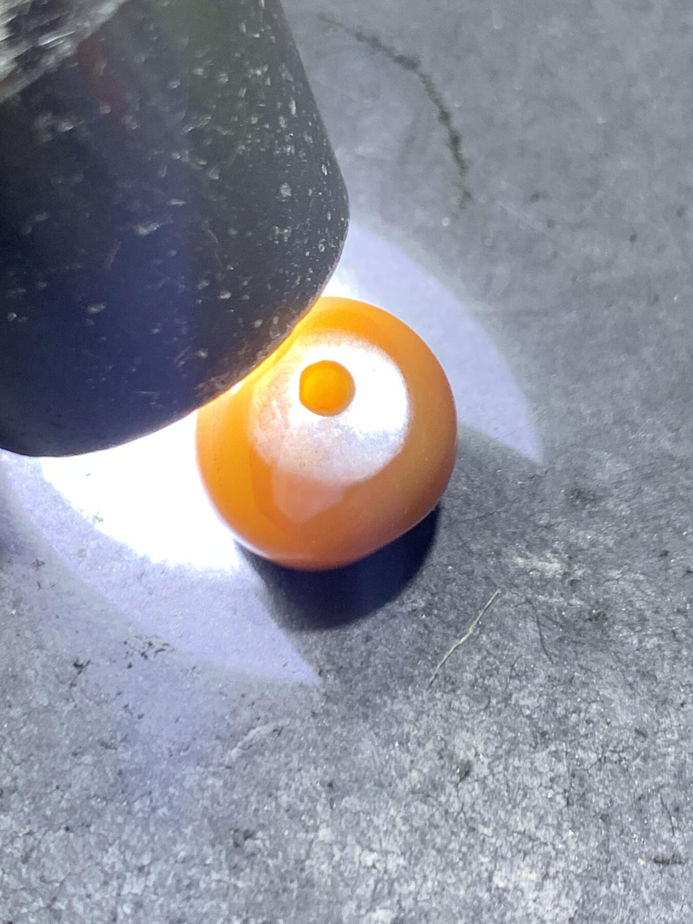 冻料战国红玛瑙老形通货桶珠一个，