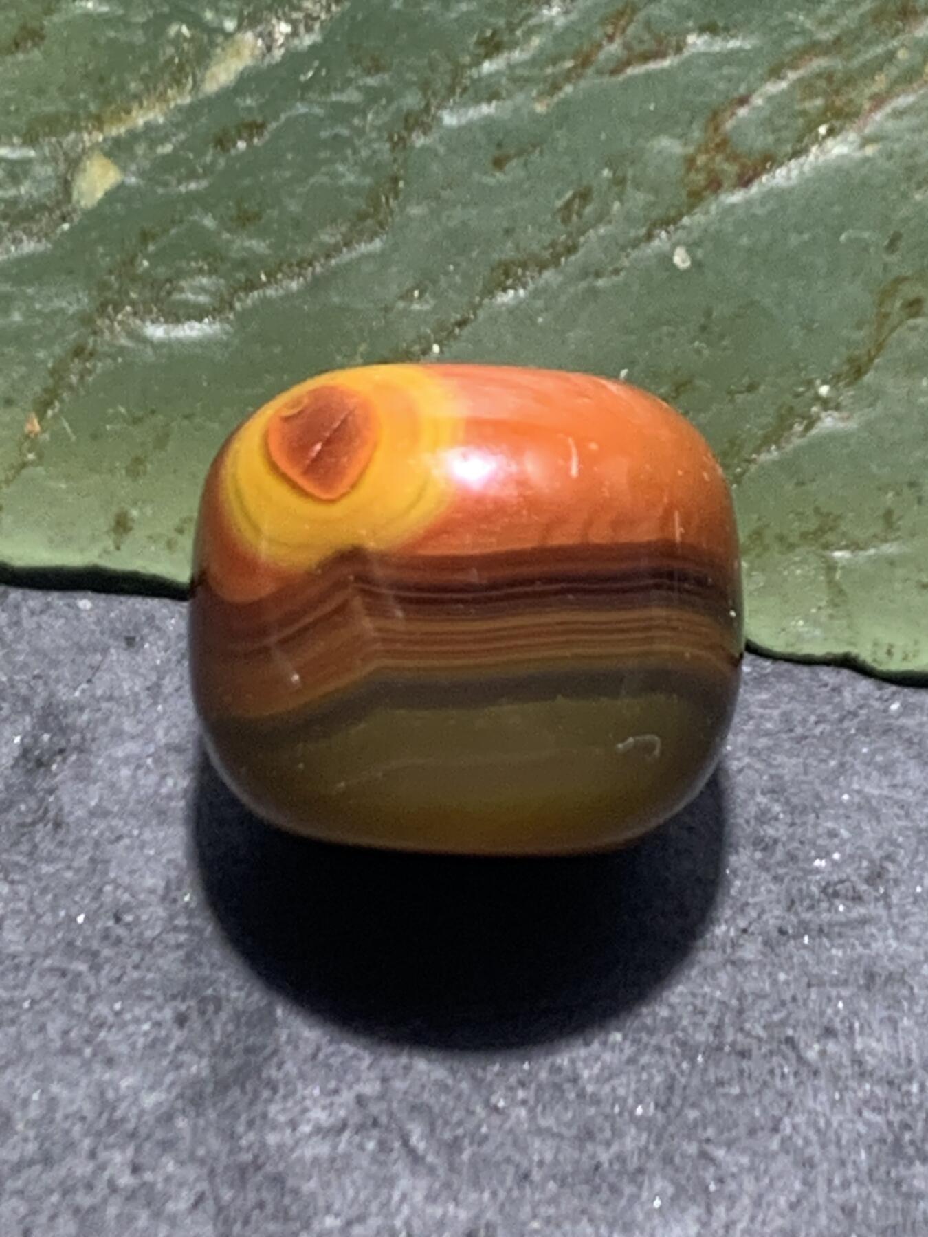 冻料战国红玛瑙老形通货桶珠一个，