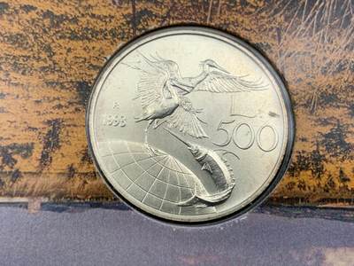 《竞宝斋》第423场 周日，周一，周二  3场连拍 （全场包邮） 意大利1993年花神500里拉 原册