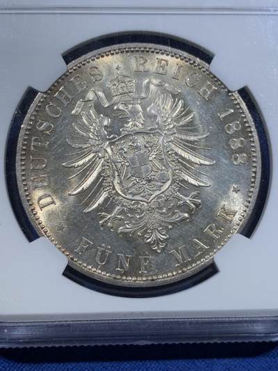《竞宝斋》第423场 周日，周一，周二  3场连拍 （全场包邮） NGC MS62 德国1888年三皇之年腓特烈三世短翅流通5马克银币 金彩转光