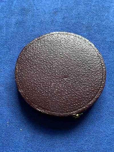 《竞宝斋》第423场 周日，周一，周二  3场连拍 （全场包邮） 名家罗蒂作品 法国国民教育部纪念铜章 带盒 62克 50.2mm 丰饶角铜标