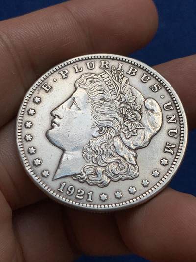 《竞宝斋》第423场 周日，周一，周二  3场连拍 （全场包邮） 美国1921年摩根1美元银币 0.9银 细节很好