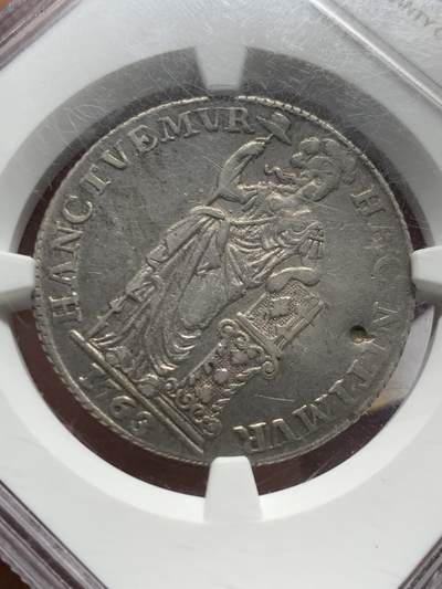 《竞宝斋》第423场 周日，周一，周二  3场连拍 （全场包邮） NGC AU 荷兰 1763年 站人 1盾 银币 细节见图
