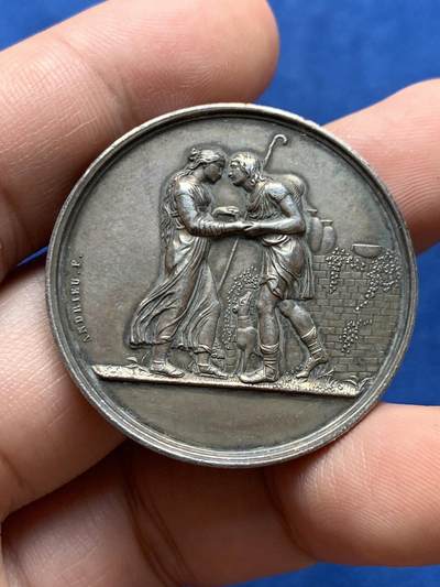 《竞宝斋》第423场 周日，周一，周二  3场连拍 （全场包邮） 1875年法国婚礼银章 高浮雕 21.6克 36.9mm 蜜蜂银标