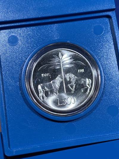 《竞宝斋》第423场 周日，周一，周二  3场连拍 （全场包邮） 意大利1981年维吉尔500里拉纪念银币 原盒+说明书